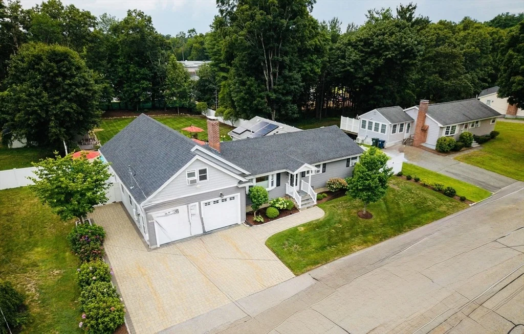 Photo of 21 Helen Dr