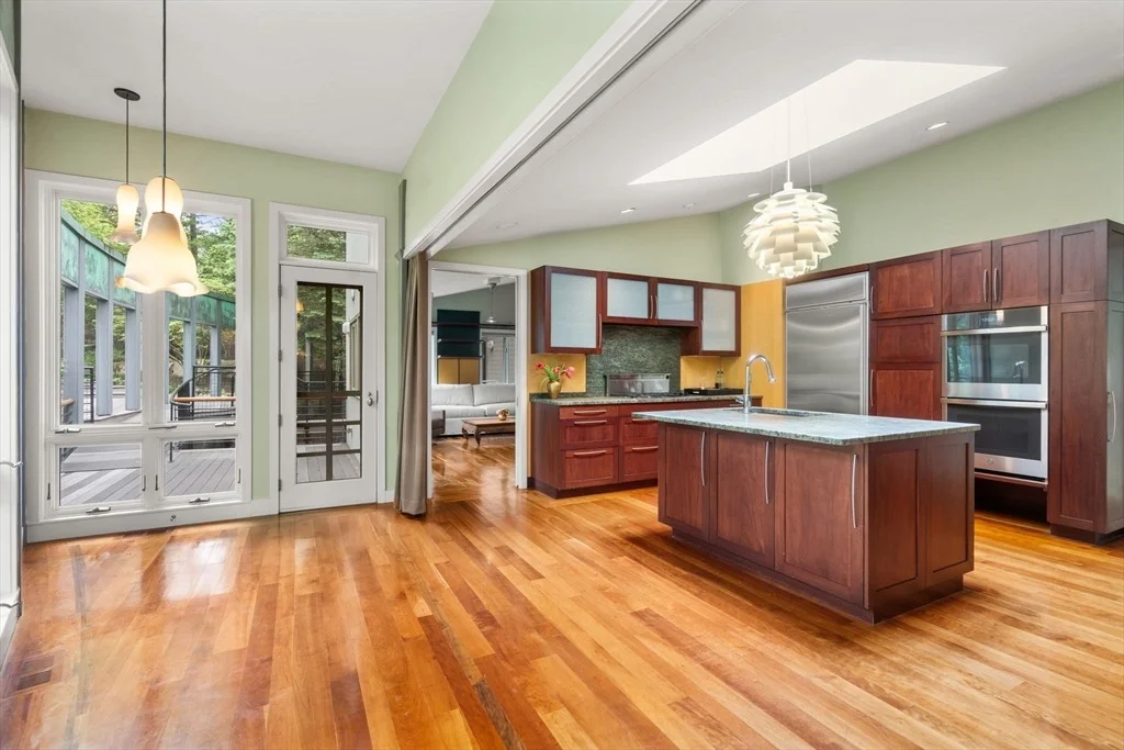 Photo of 44 Maple Street