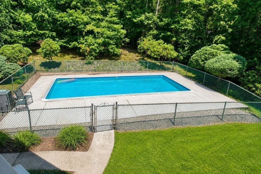 Photo of 9 West Ridge Dr