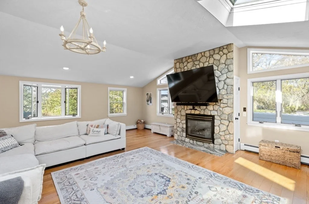 Photo of 63 Chandler Dr