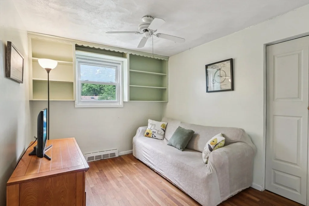 Photo of 51 Barton Dr