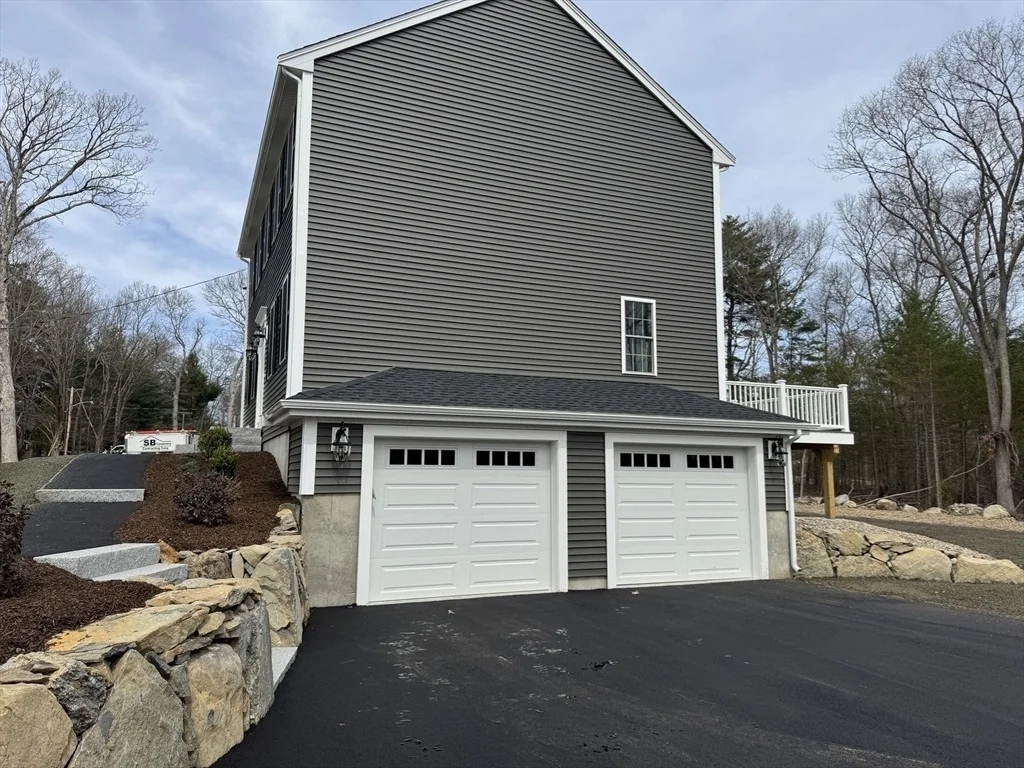 Photo of 27 Range Ave