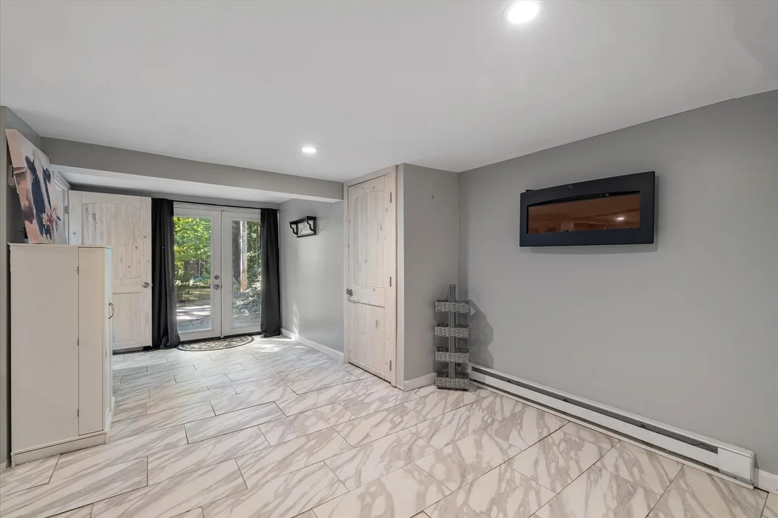 Photo of 14 Edgewood Rd