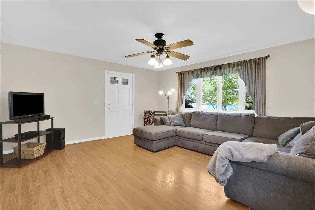 Photo of 11 Juniper Hill Rd