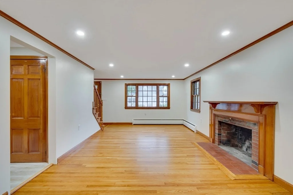 Photo of 223 Washington St