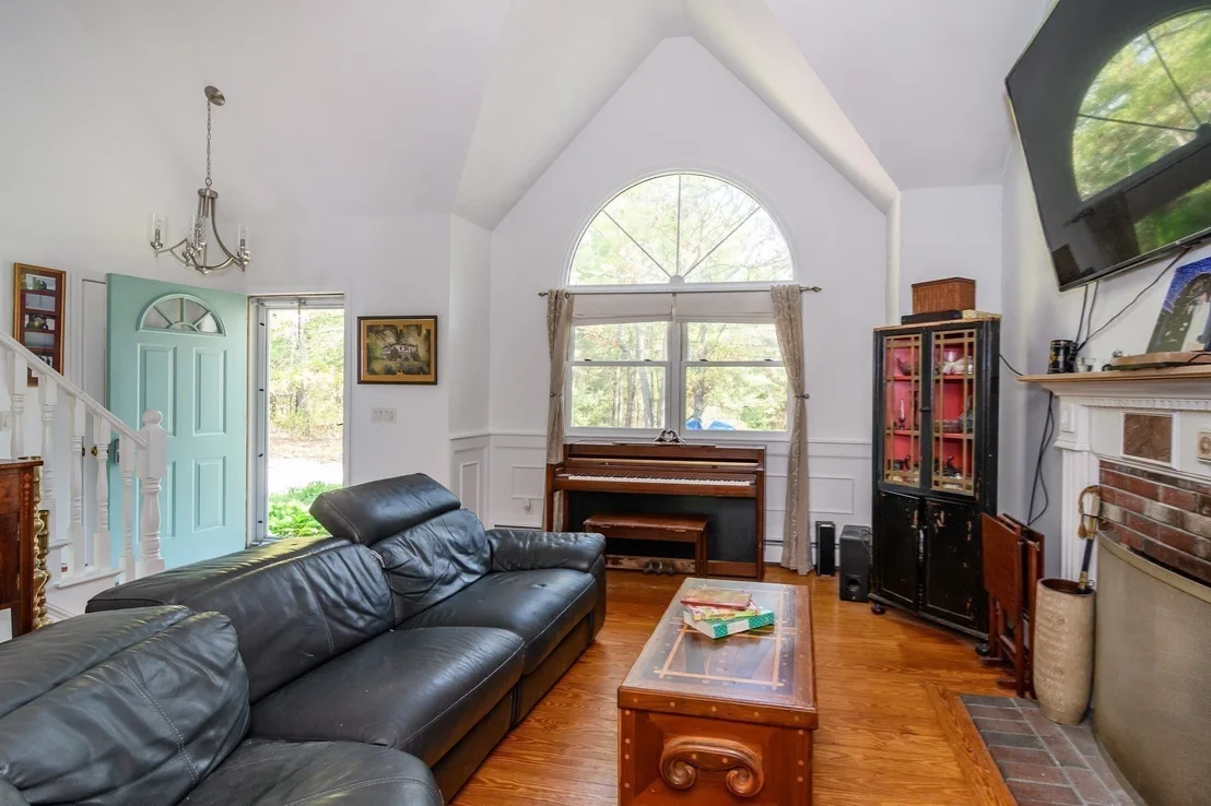 Photo of 191 James Cir