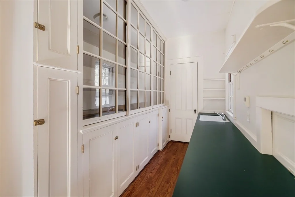 Photo of 42 Lawrence Rd