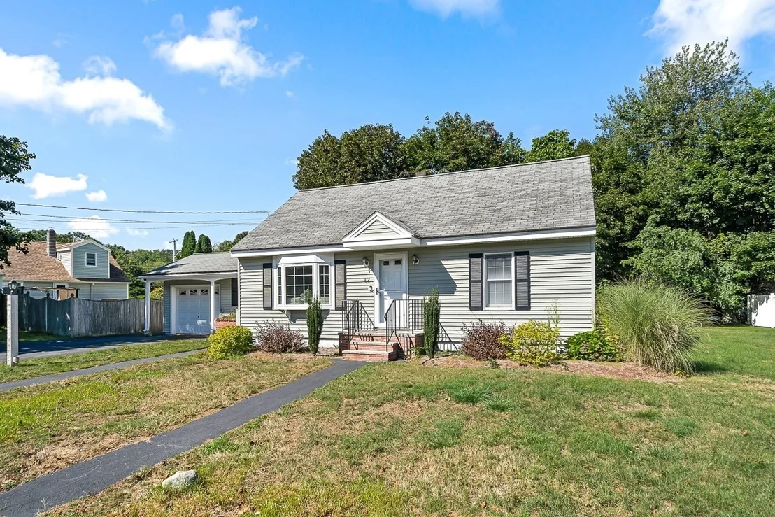 Photo of 12 Leo Ave