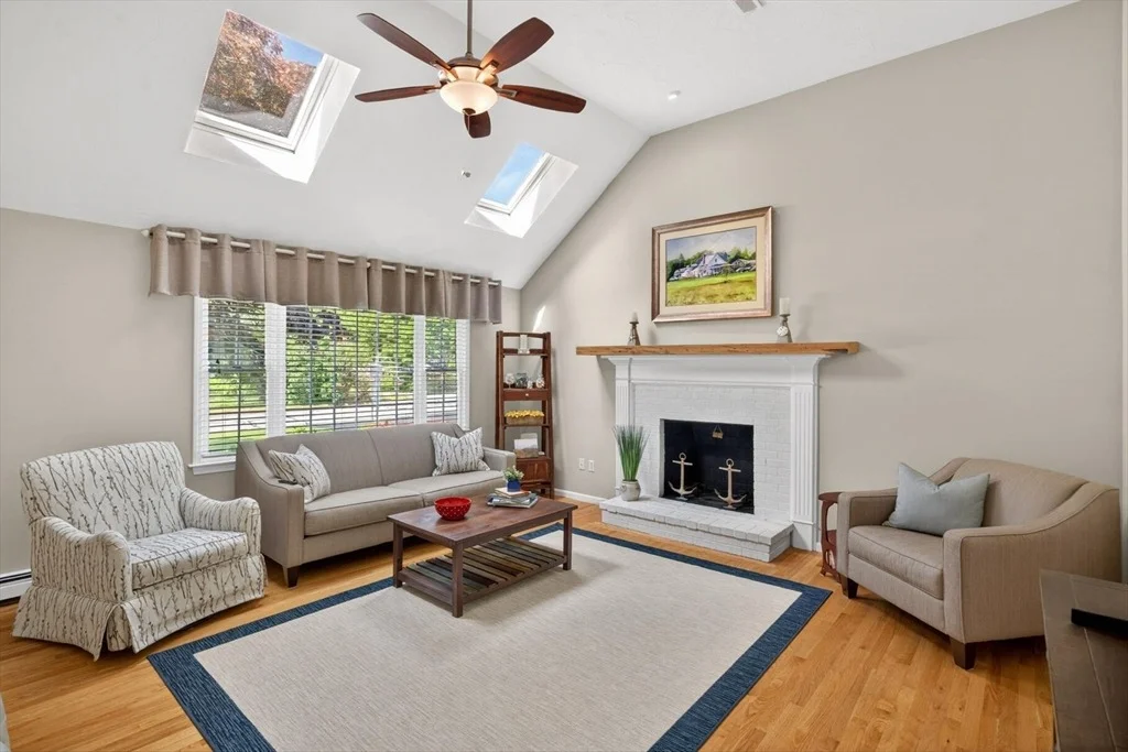 Photo of 3 Crestview Dr