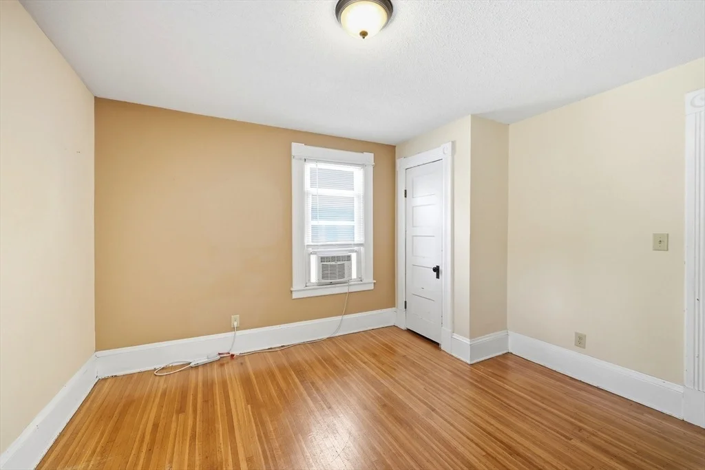 Photo of 105 Pine St