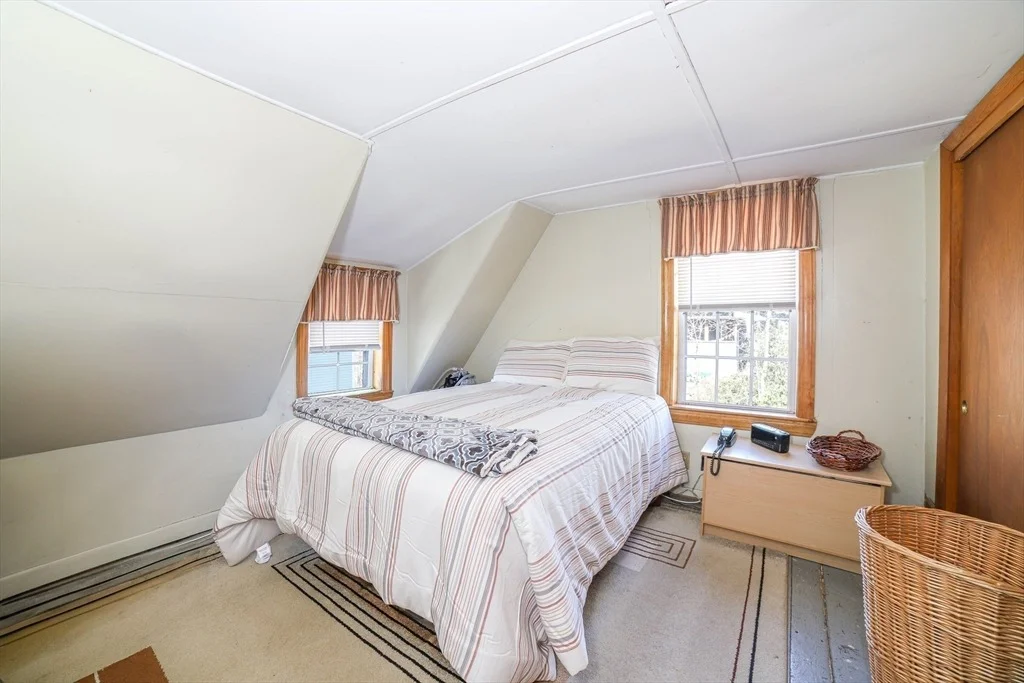 Photo of 27 Riverside Ave