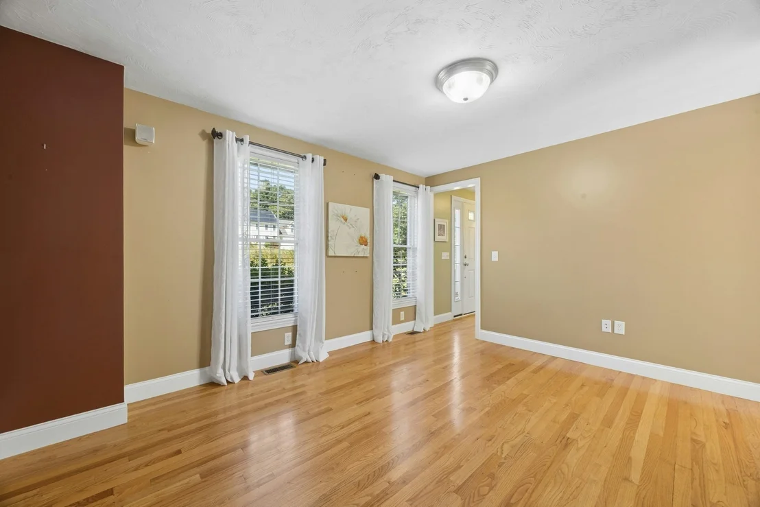 Photo of 9 Cameron Dr