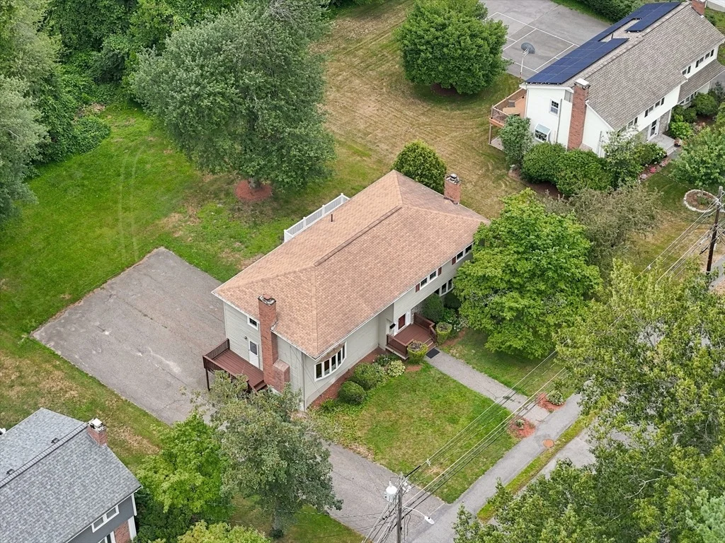 Photo of 52 Lanewood Ave