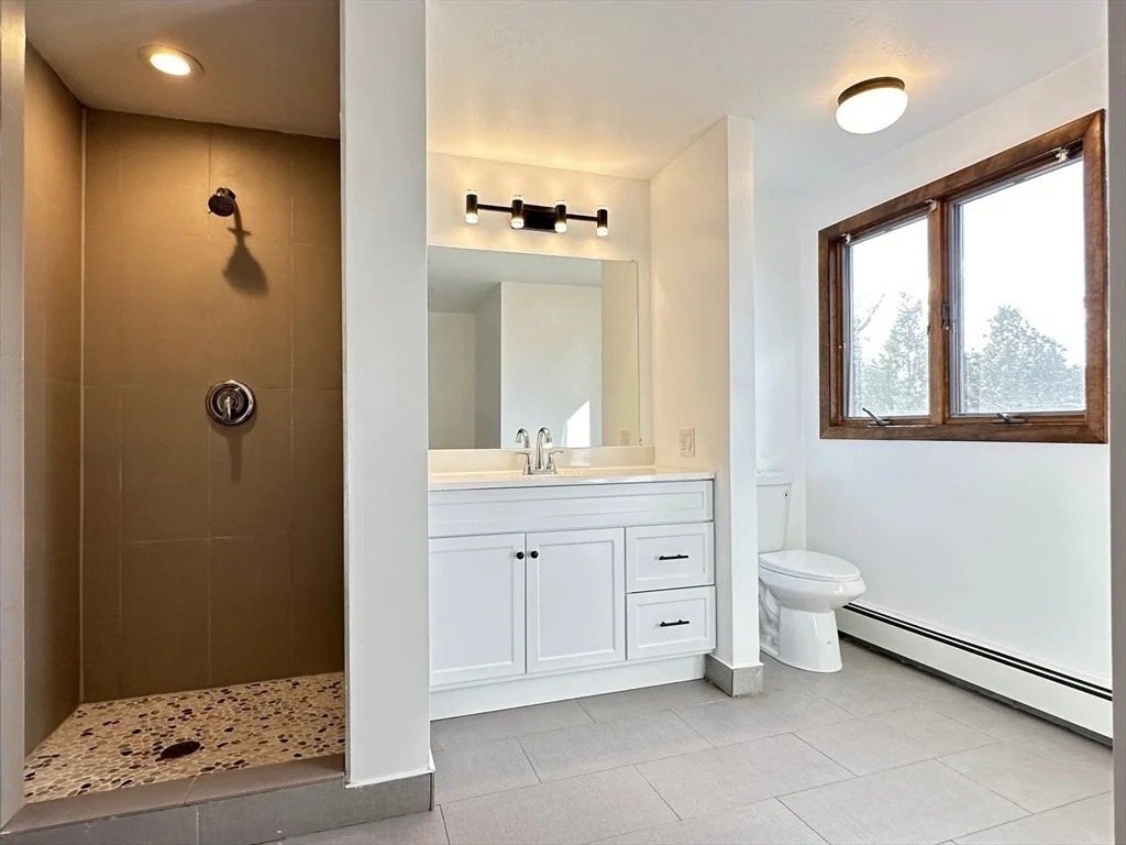 Photo of 24 Hemlock Dr