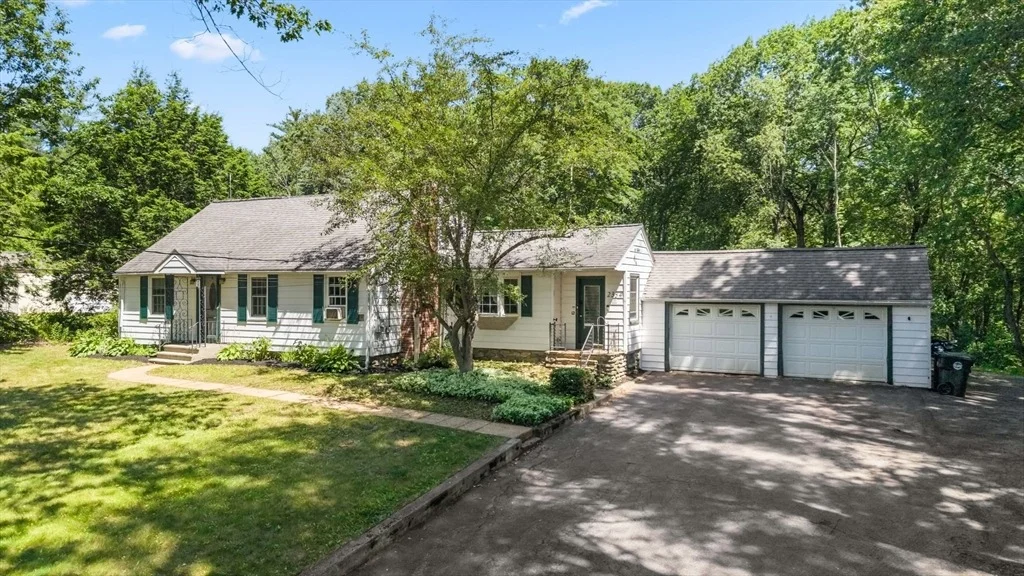 Photo of 2334 Main St