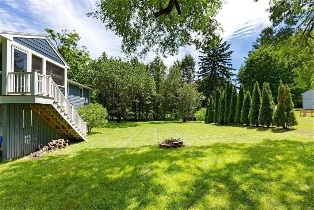 Photo of 1 Brackenbury Lane