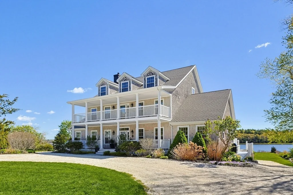 Photo of 922 Drift Rd