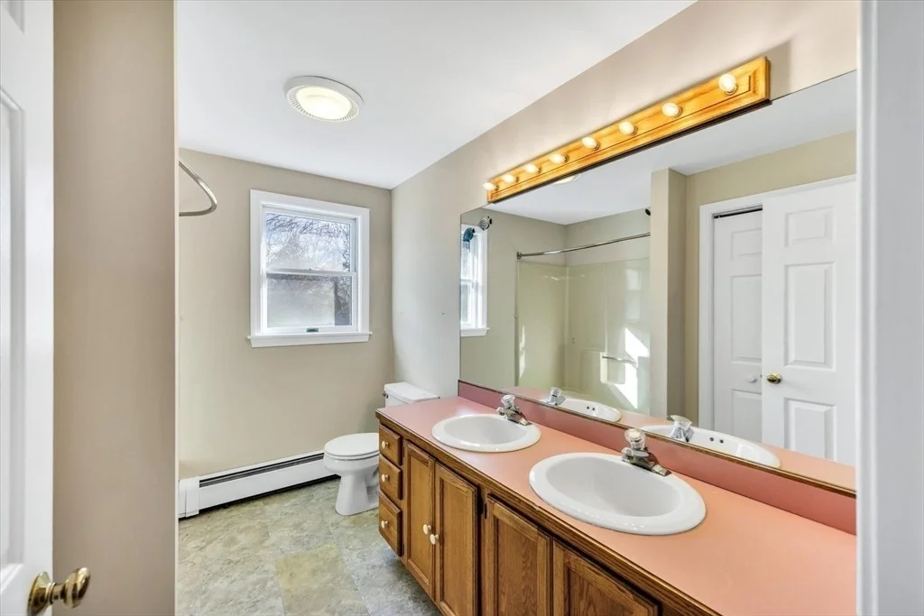 Photo of 77 Hazel Ln