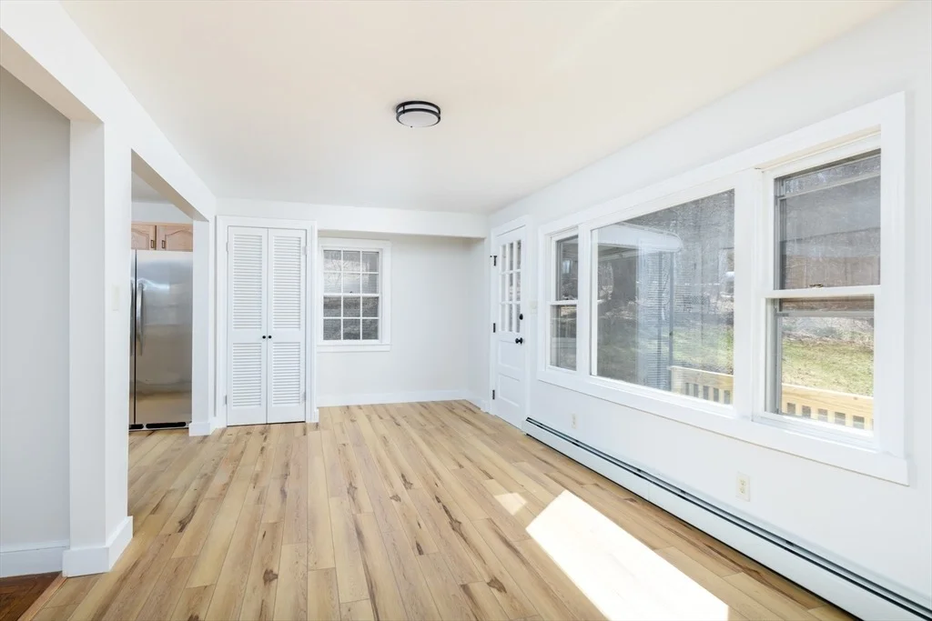 Photo of 40 Warren Rd