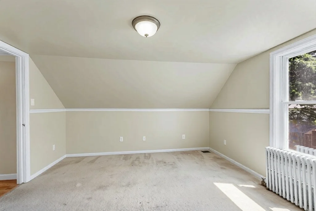 Photo of 231 Bouchard Ave