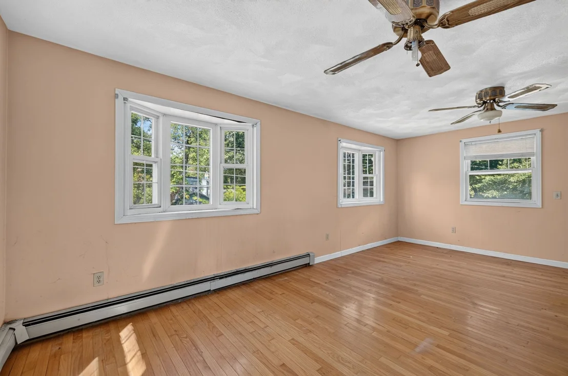 Photo of 17 W Cedar Rd
