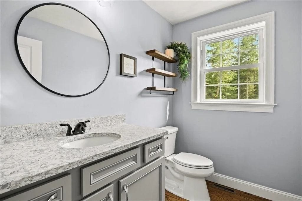 Photo of 8 Paddock Cir