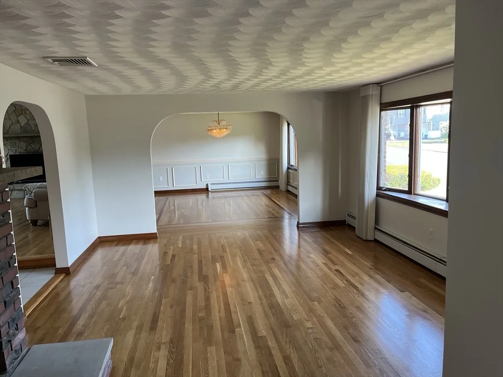 Photo of 19 Longbow Rd