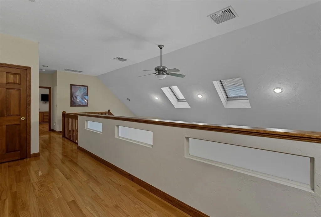 Photo of 56 Walker St