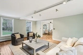 Photo of 118 River Rd
