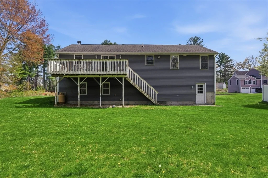 Photo of 19 Fairfield Dr