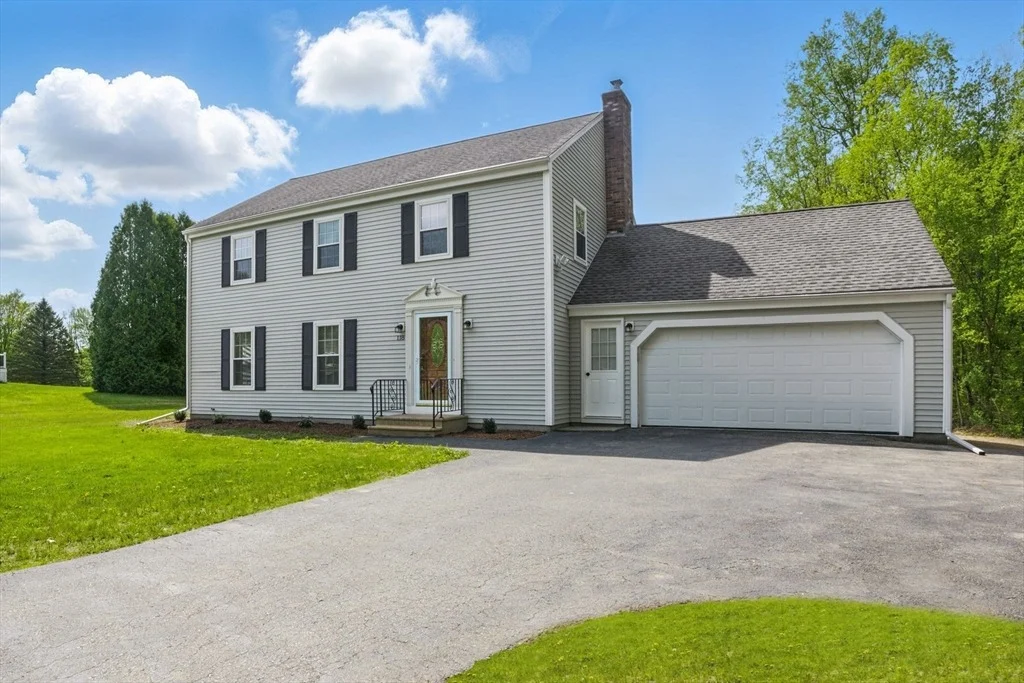 Photo of 118 Oakham Rd