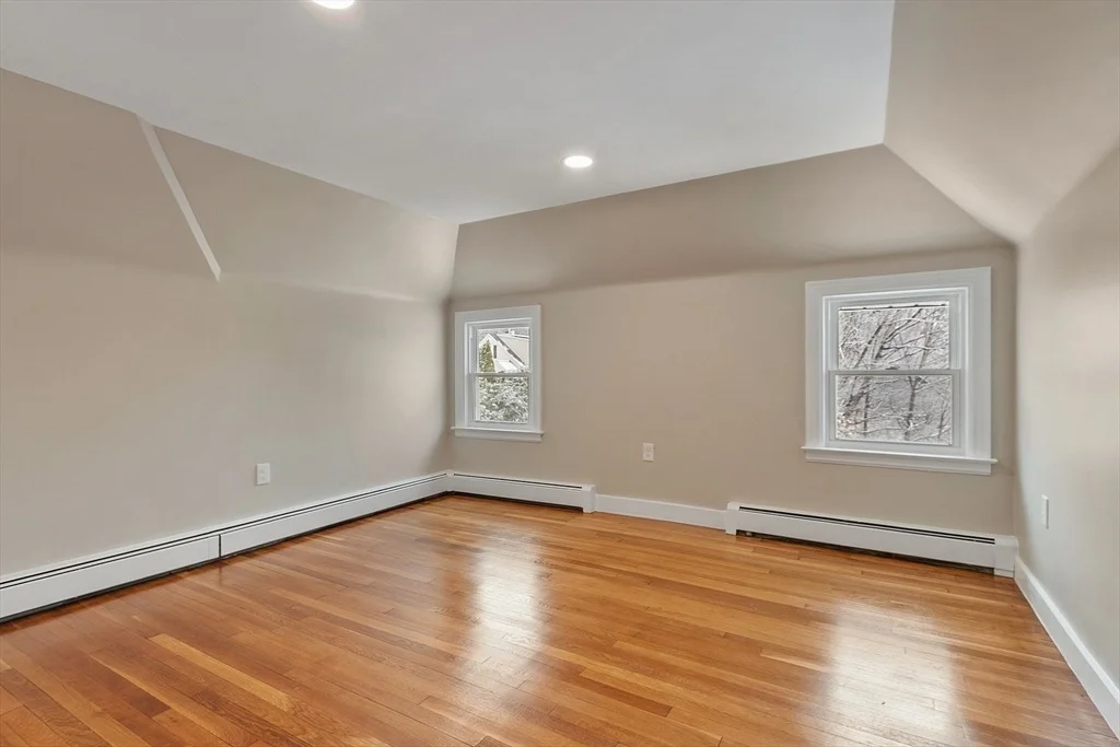 Photo of 130 Beverly Rd