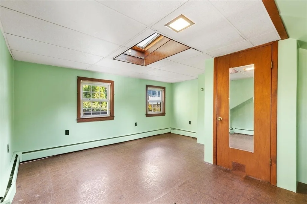 Photo of 33 Springdale Ave