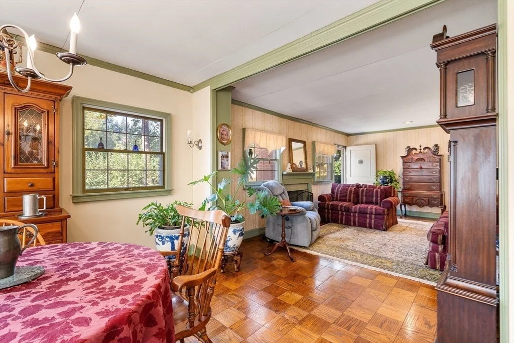 Photo of 139 Burbank Road