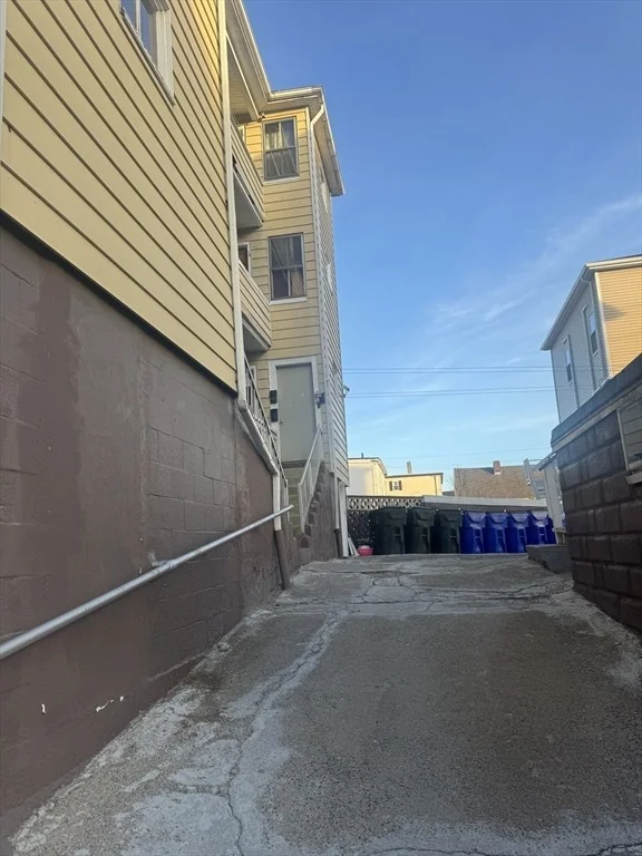 Photo of 84 Everett St
