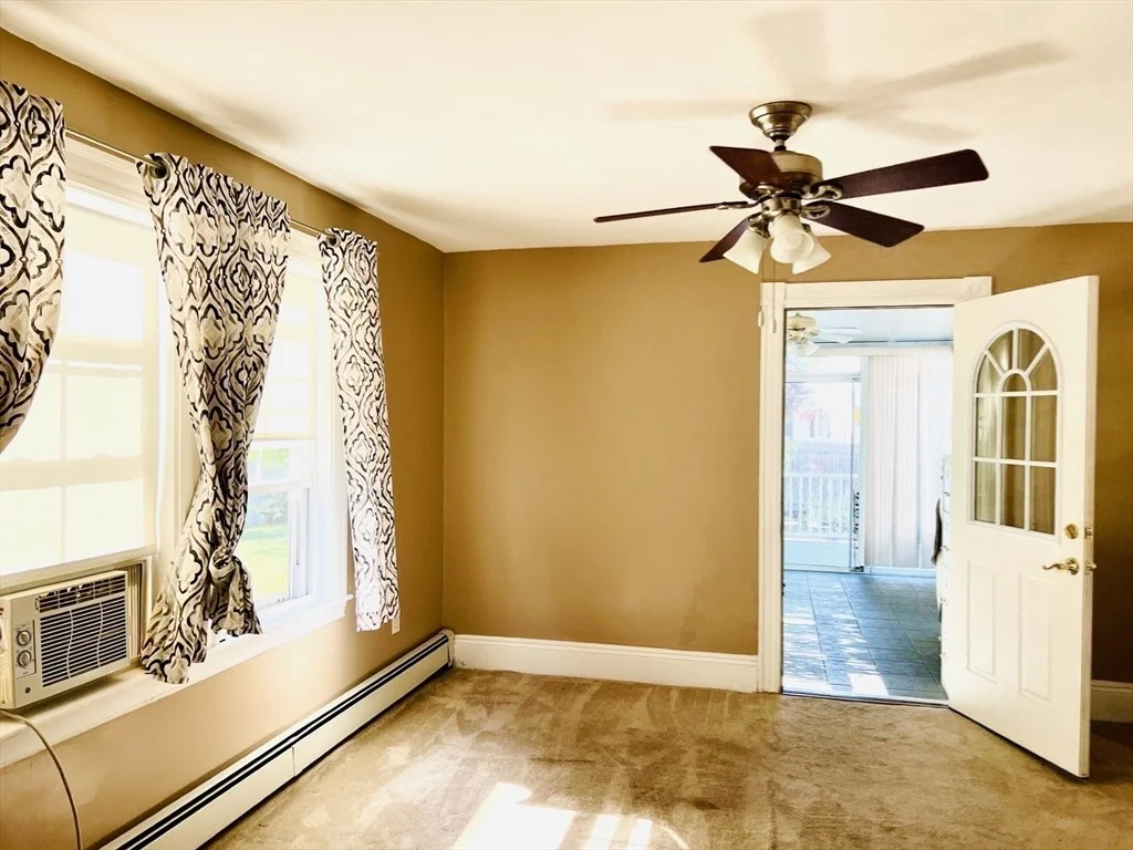 Photo of 61 King St
