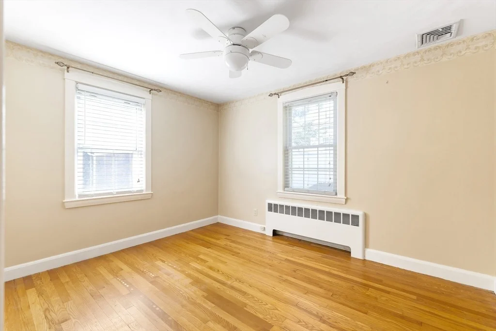 Photo of 48 Taylor
