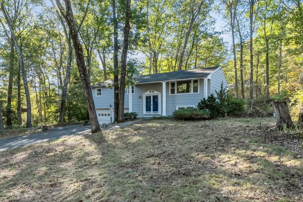 Photo of 32 Stonewall Dr