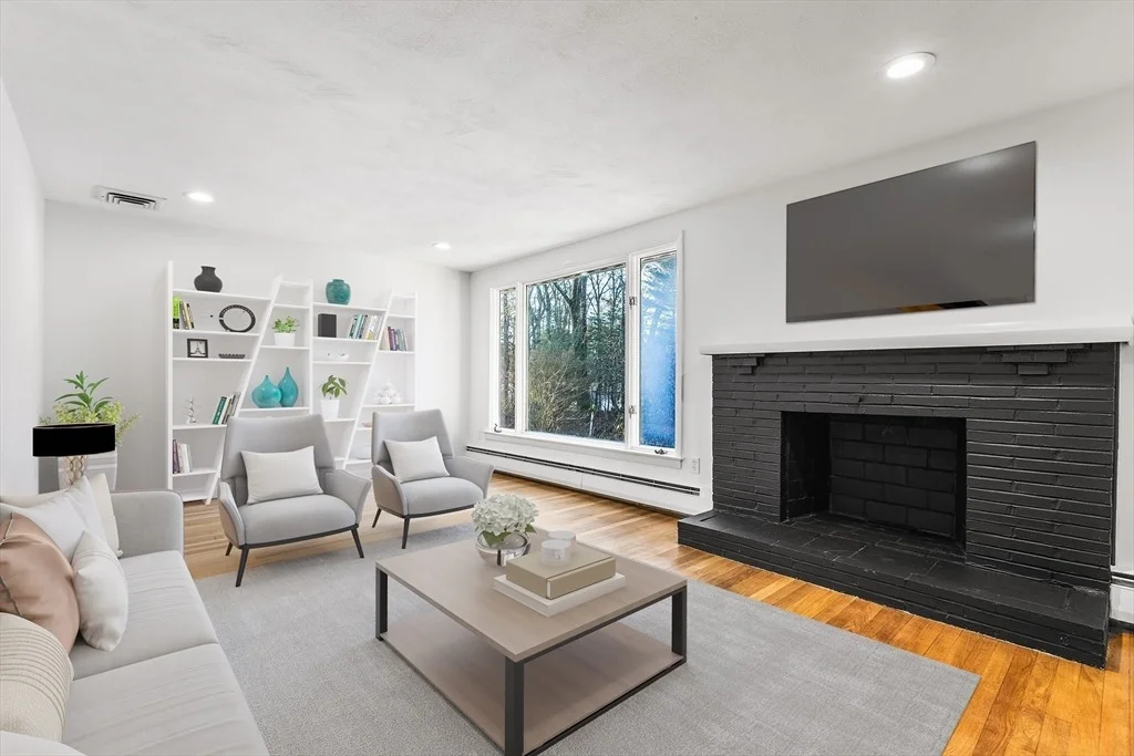 Photo of 7 Pinewood Rd