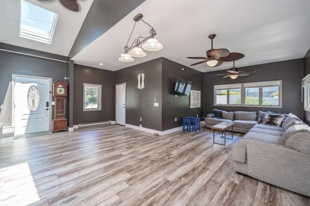 Photo of 57 Parenteau Dr
