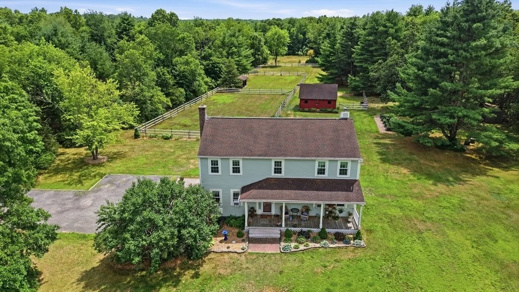 Photo of 1394 Main St