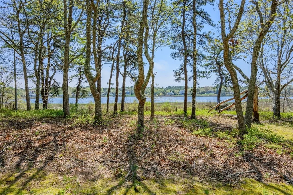 Photo of 66 Squaws Path