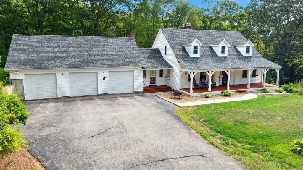 Photo of 170 Thresher Rd.