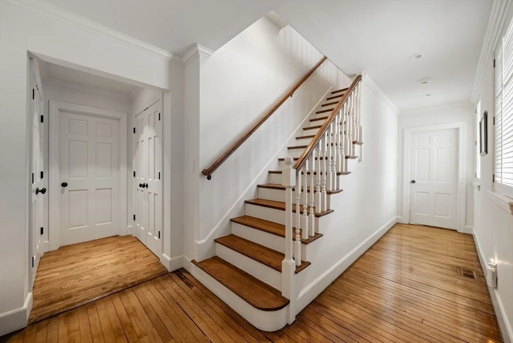 Photo of 25 Longmeadow Road