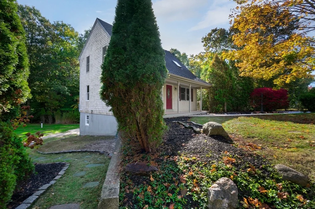 Photo of 103 Mayflower Ln