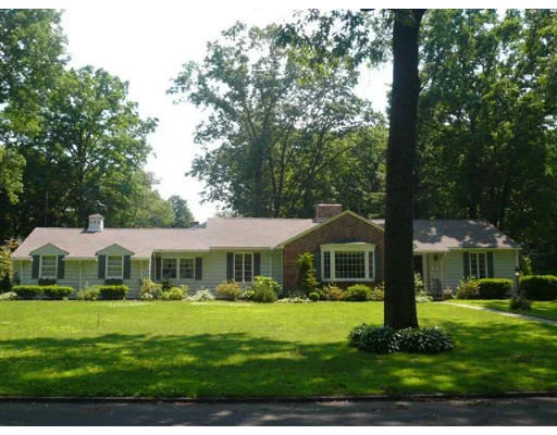 Photo of 63 Overlook Dr