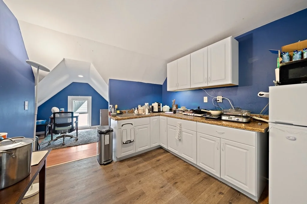 Photo of 10 Trowbridge Rd