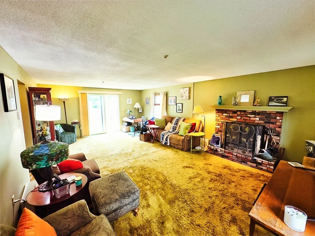 Photo of 35 Sevoian Dr
