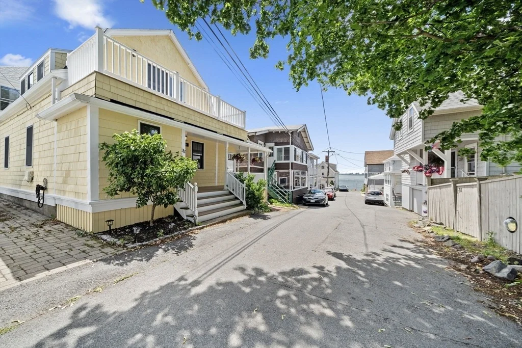 Photo of 32 Maple Ave