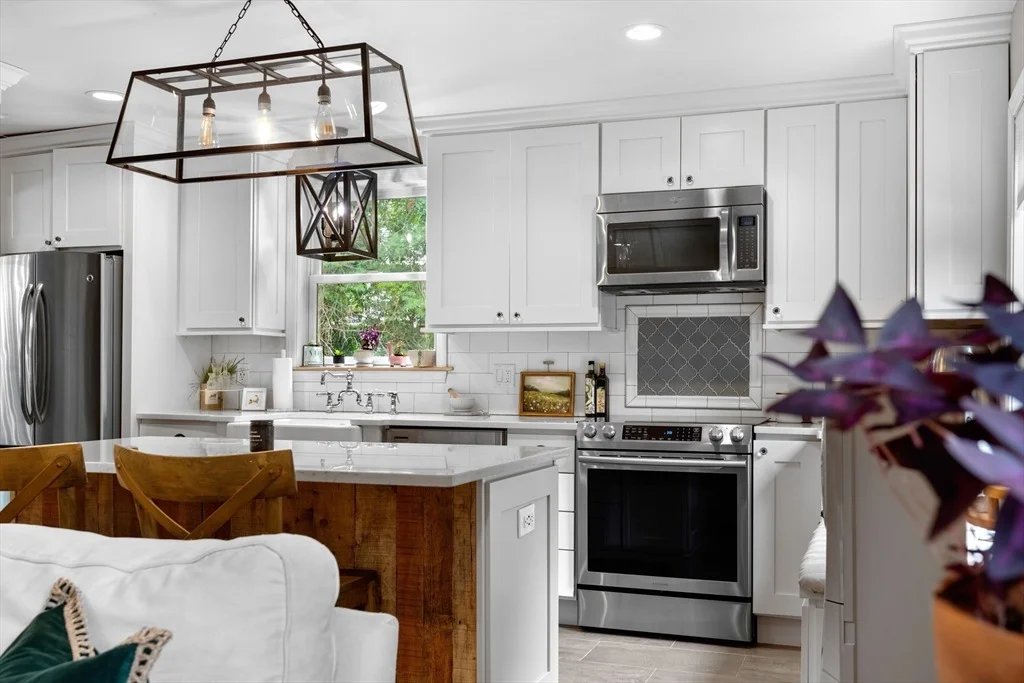Photo of 24 Moon Compass Ln